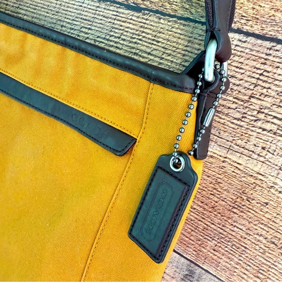 Unisex Coach Camden Canvas Zip Top Crossbody Bag - Picture 7 of 13